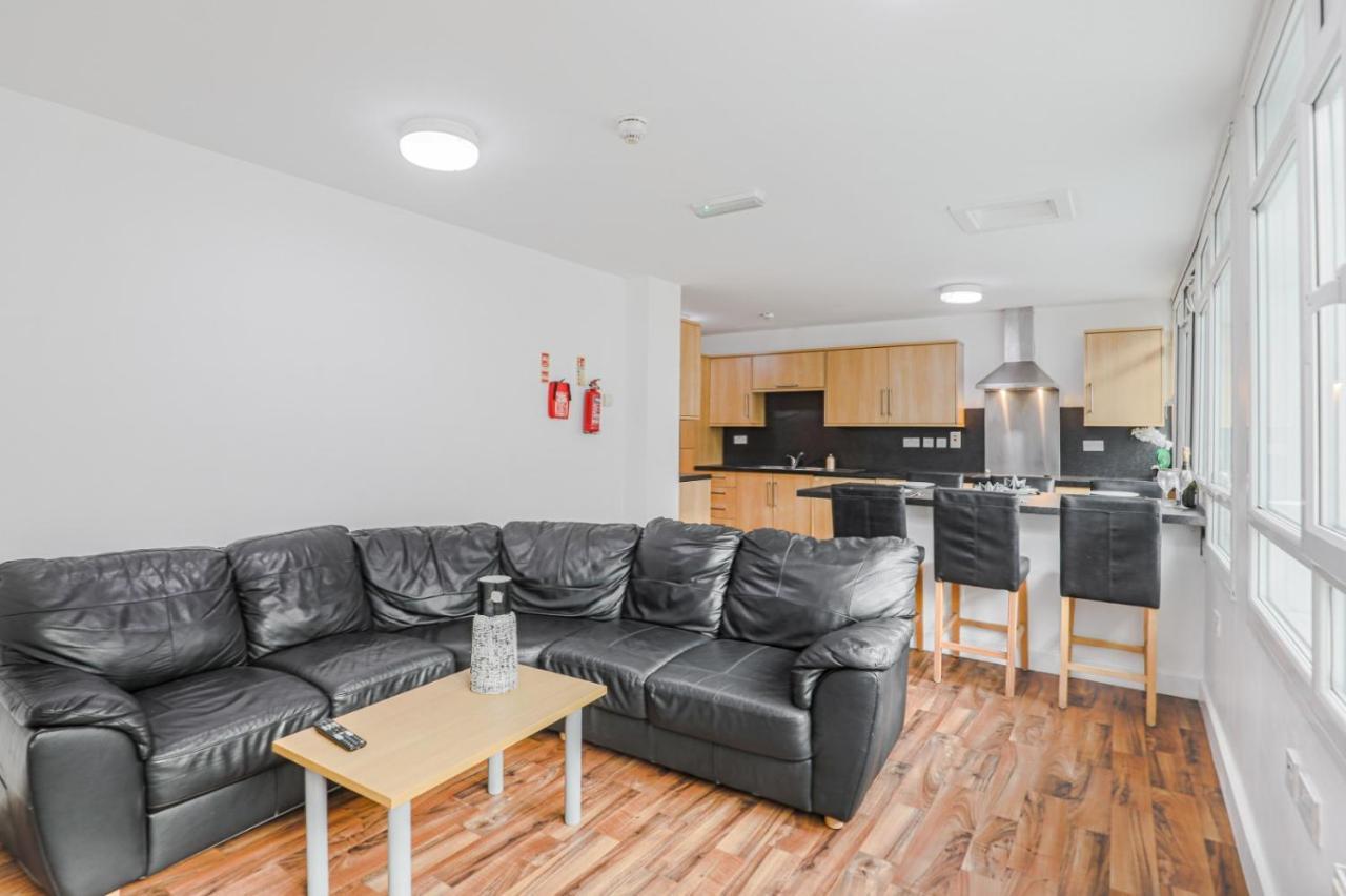 Apartment Oyo Sangha House - Short *